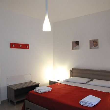 Ypsilhome Castelbuono  Exteriör bild