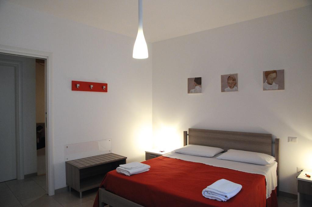 Ypsilhome Castelbuono  Exteriör bild